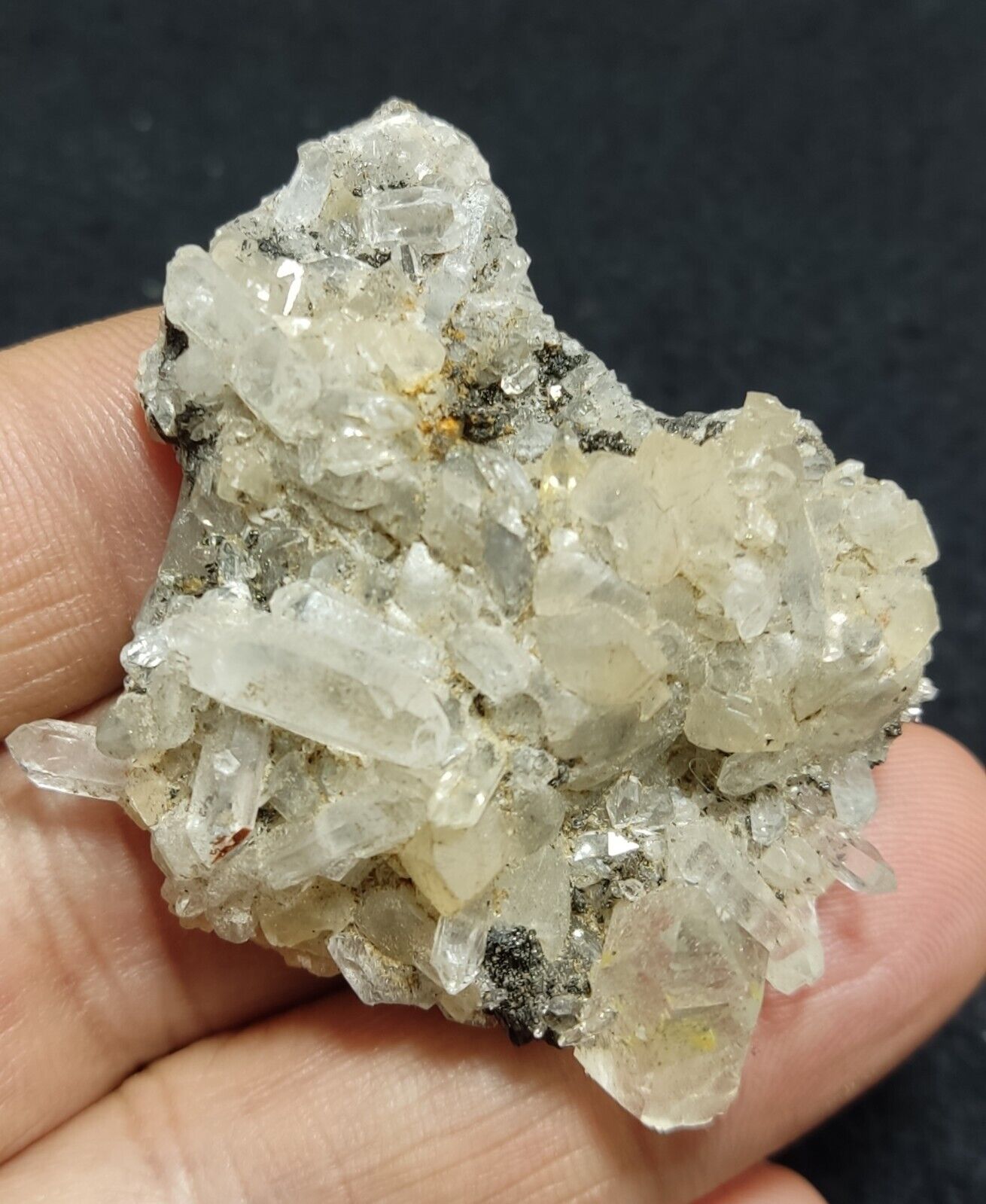 An Aesthetic quartz/calcite crystal specimen with petroleum inclusions 28 grams