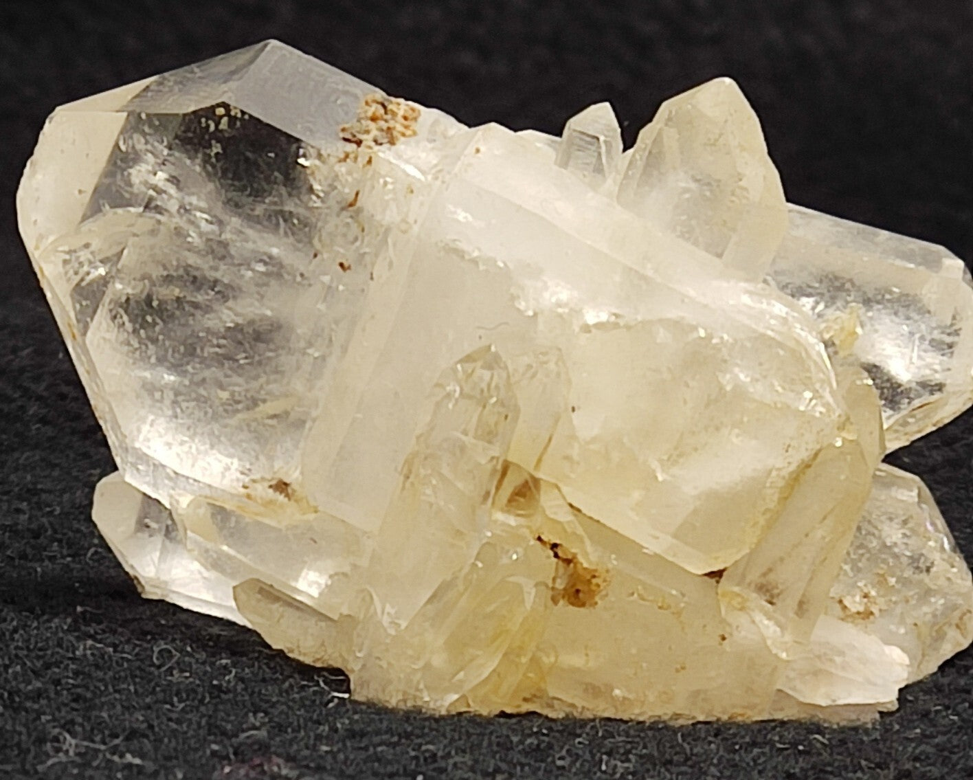 An Aesthetic specimen of terminated Quartz crystal cluster 61 grams