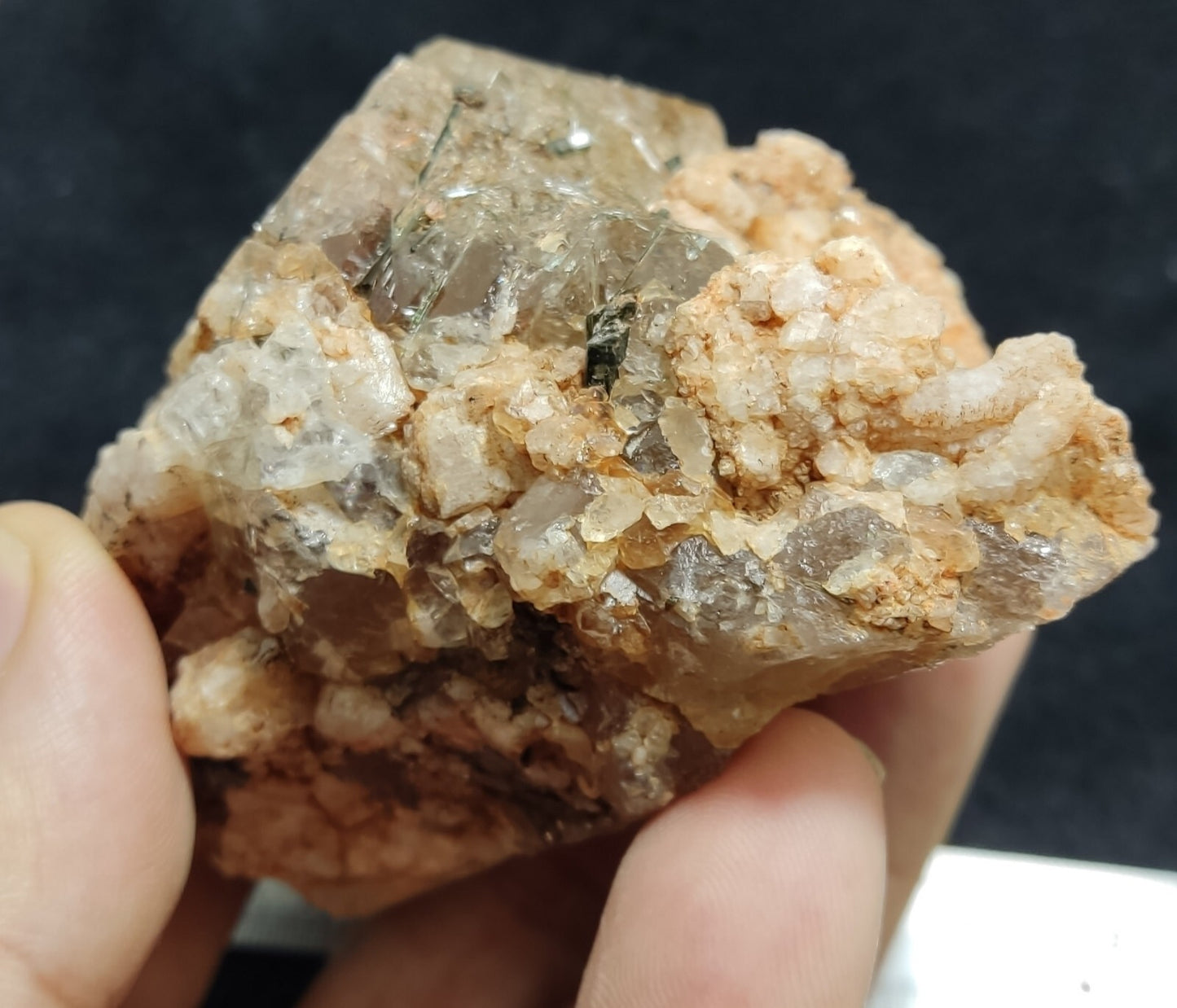An Aesthetic terminated Quartz floater with aegirine 381 grams