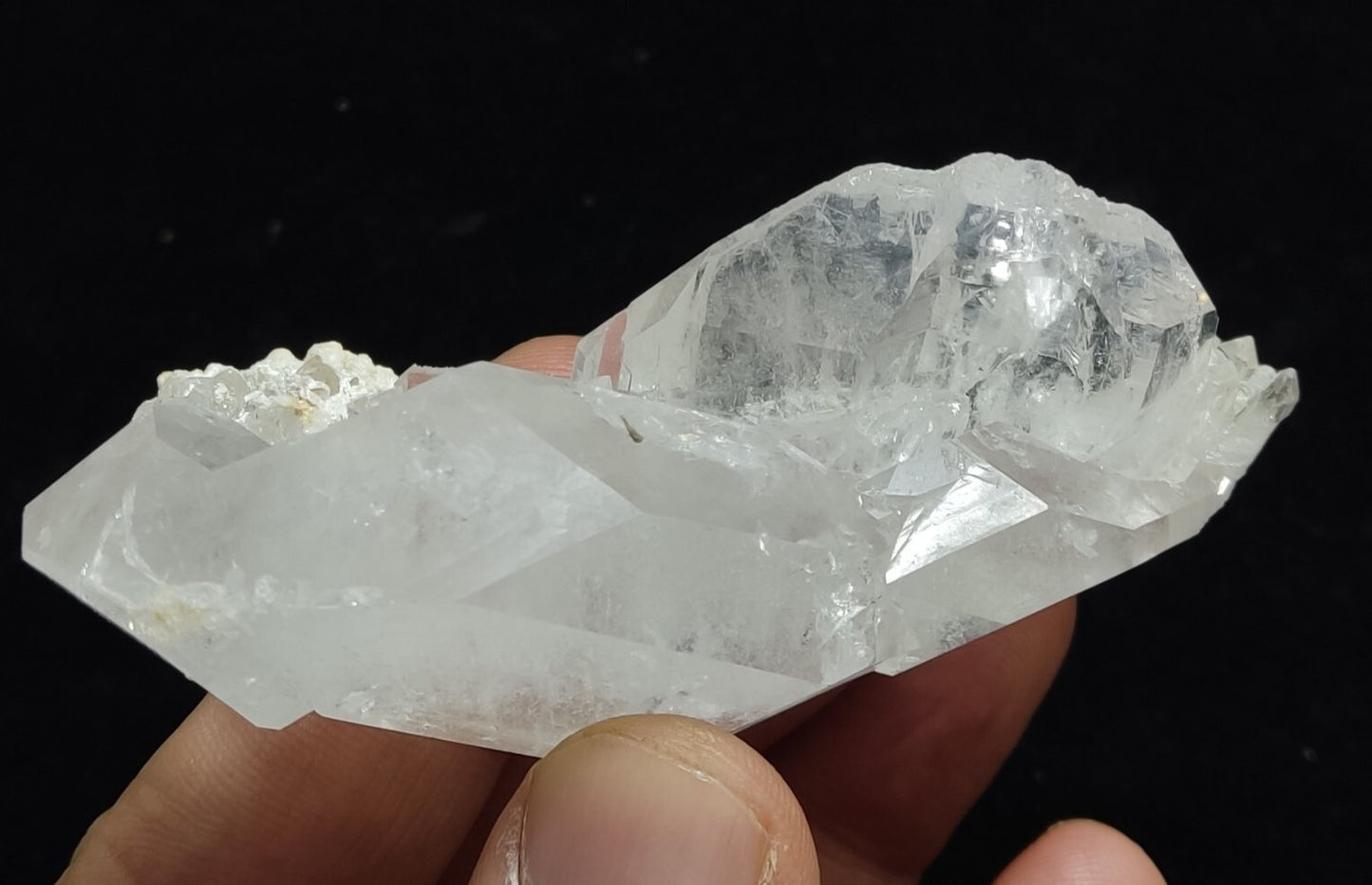 An Aesthetic terminated Quartz specimen 77 grams
