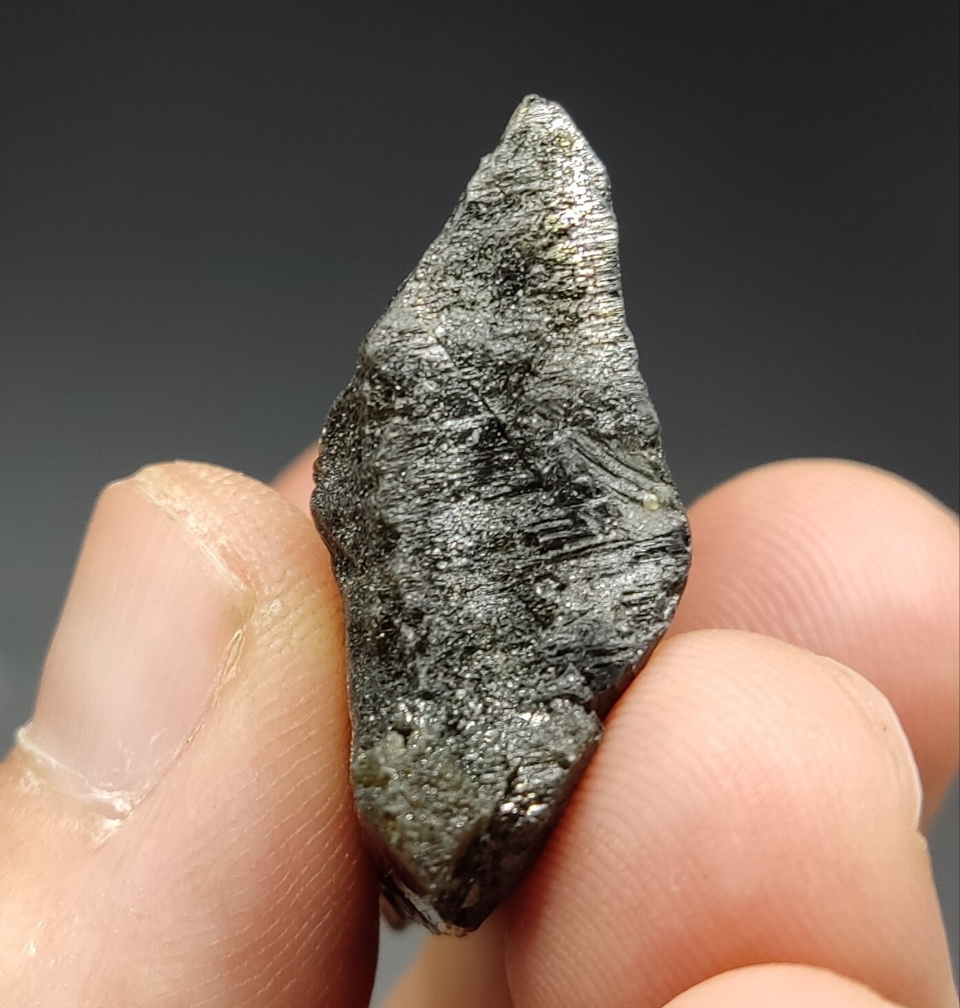 An aesthetic specimen of epidote crystal 38 grams