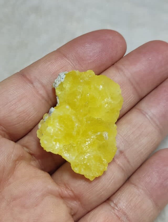 Natural Brucite 12 Grams.