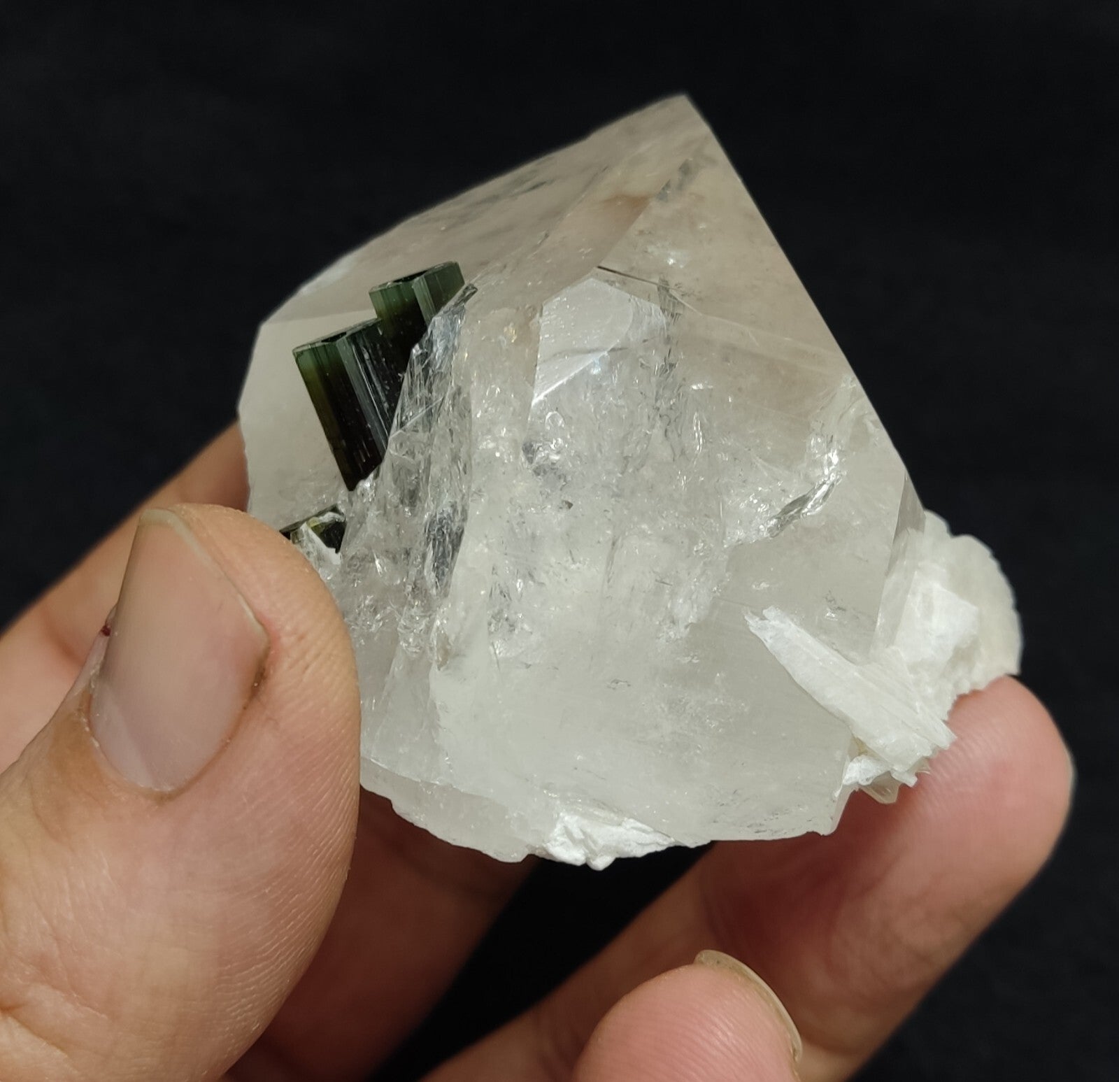 An amazing specimen of green cap Tourmalines on quartz 106 grams