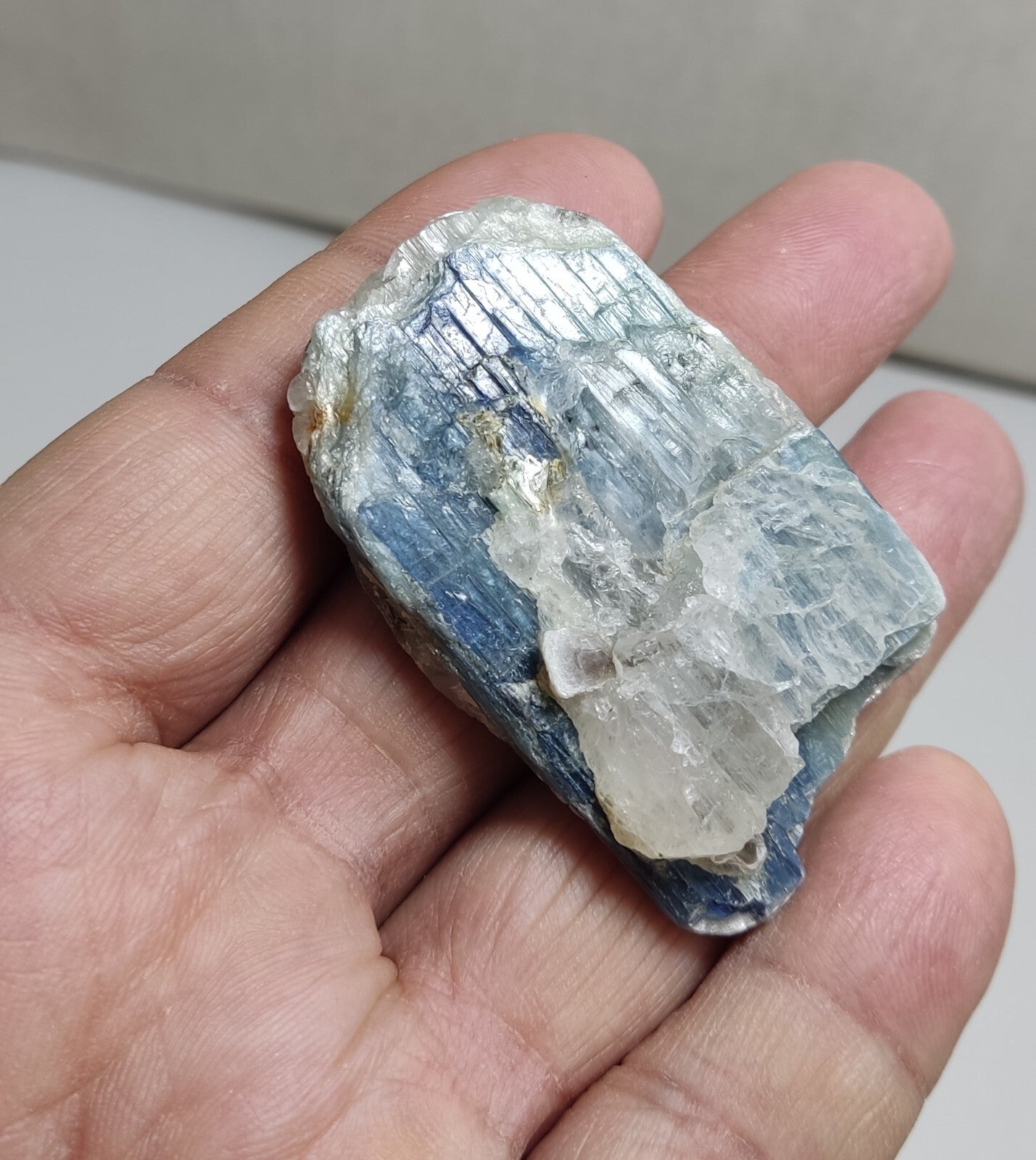 An Aesthetic specimen of blue kyanite crystal 48 grams