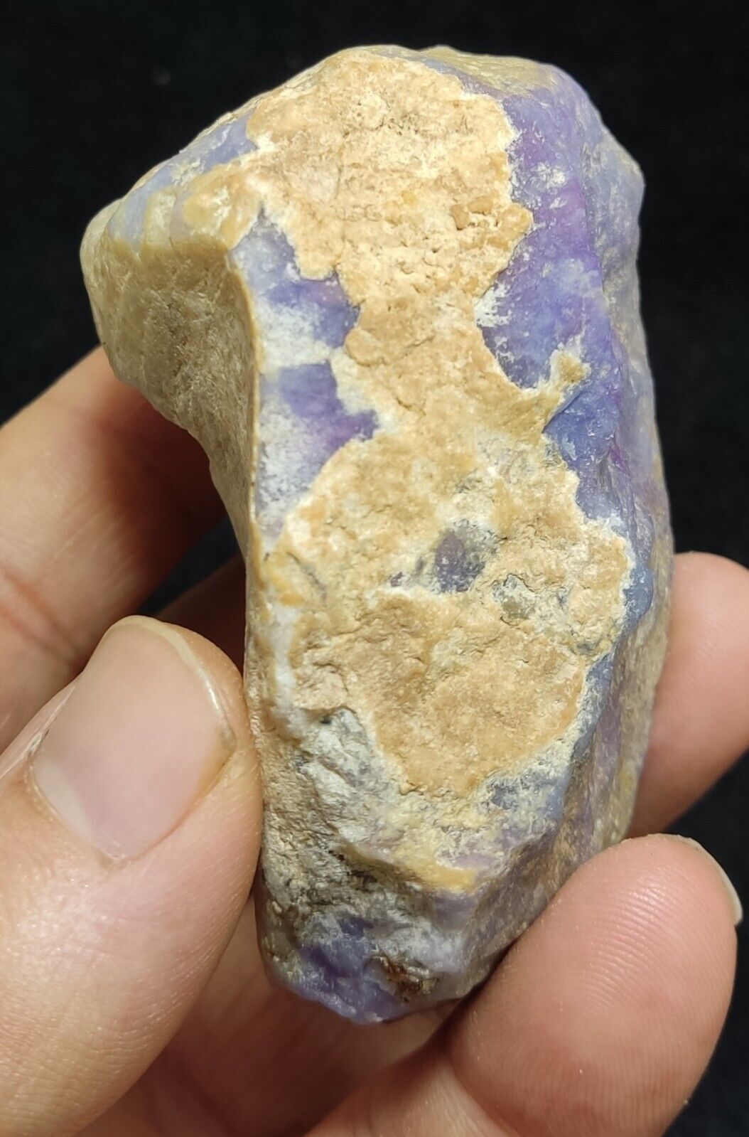 An Aesthetic Natural fluorescent rough Hackmanite specimen 199 grams