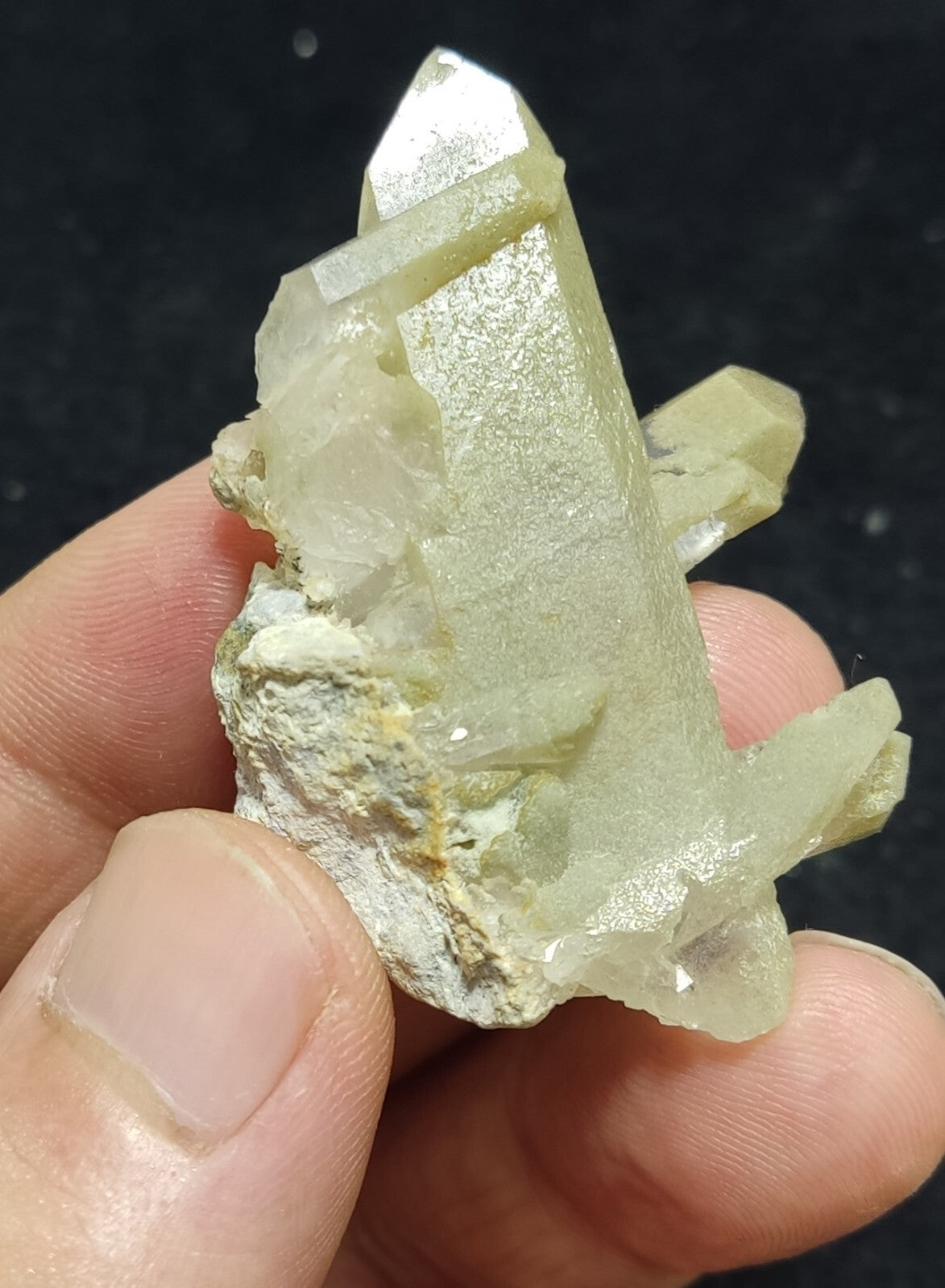 An Aesthetic specimen of chlorite quartz 26 grams