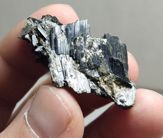 An aesthetic specimen of terminated aegirine crystal cluster 12 grams