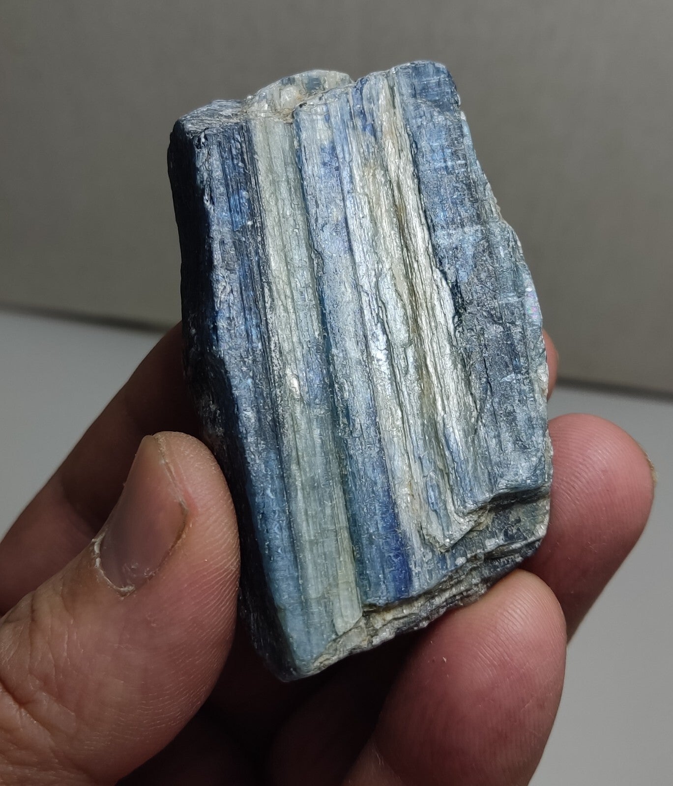 An Aesthetic specimen of blue kyanite crystal 93 grams