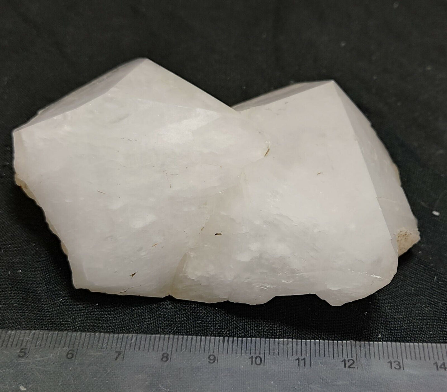 A very Aesthetic Natural beautifully terminated Quartz crystal 244 grams