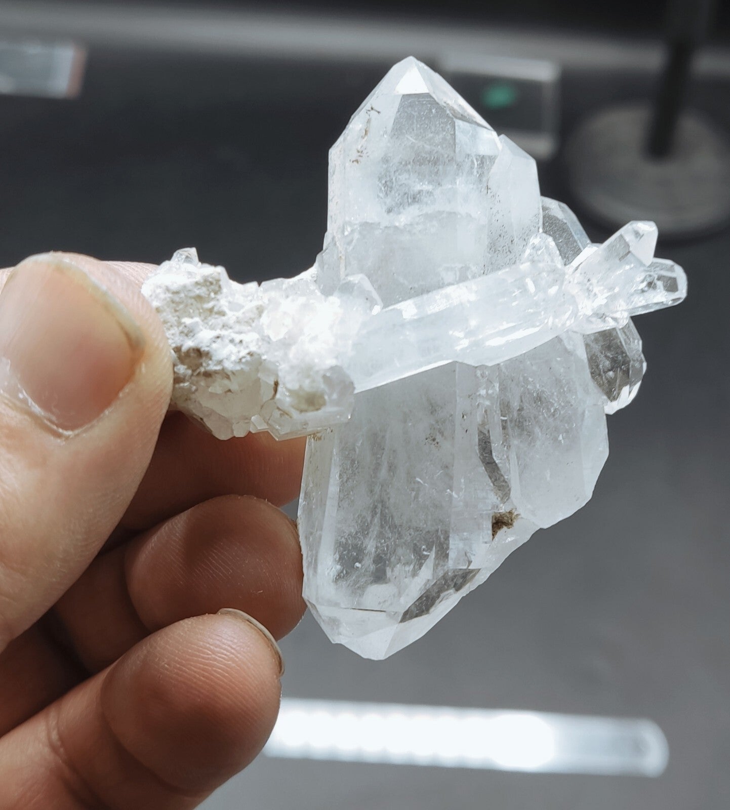 An Aesthetic terminated specimen of Quartz crystal 50 grams