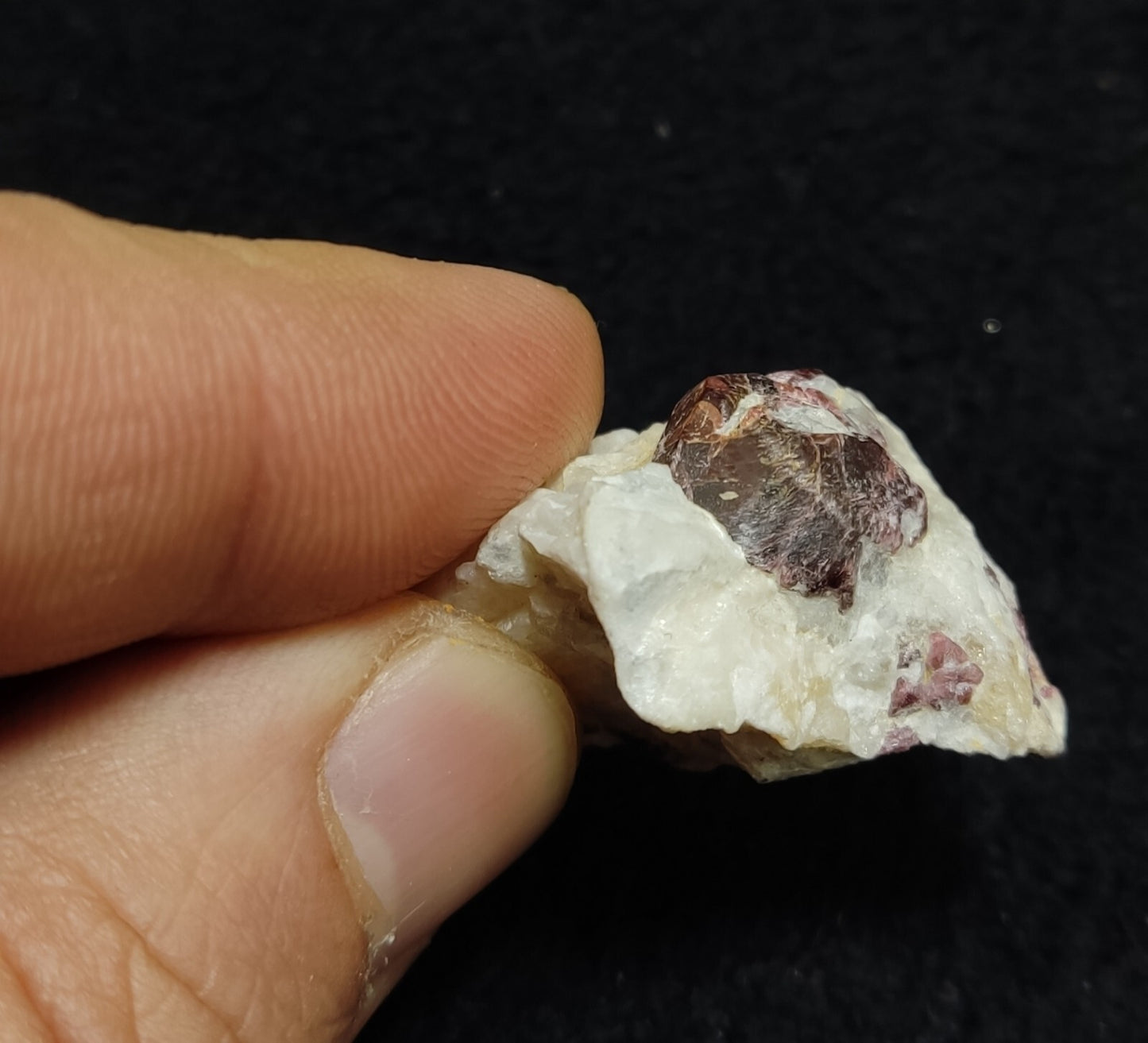 An aesthetic specimen of spessartine garnet on albite/feldspar 13 grams