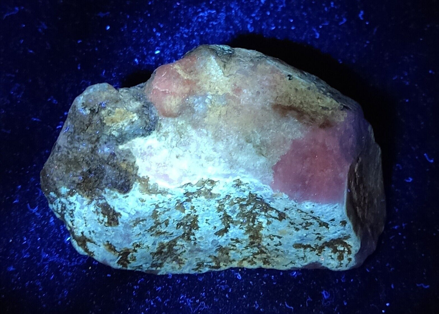 An Aesthetic Natural fluorescent rough Hackmanite specimen 315 grams