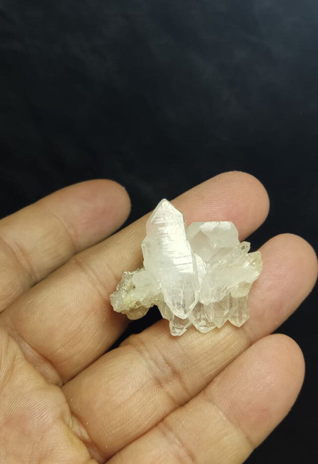 Natural  Quartz Crystal 15 Grams.