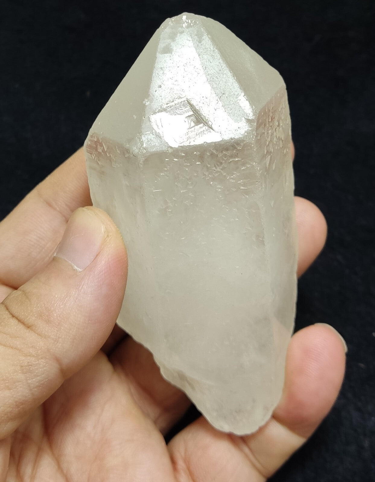 An Aesthetic terminated specimen of Quartz crystal 216 grams