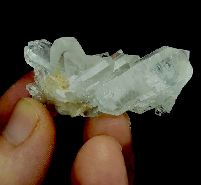 Feden Quartz Crystal 25 Grams
