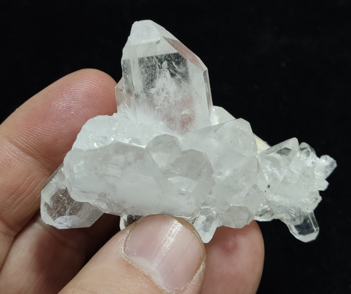 An Aesthetic terminated Quartz cluster 59 grams