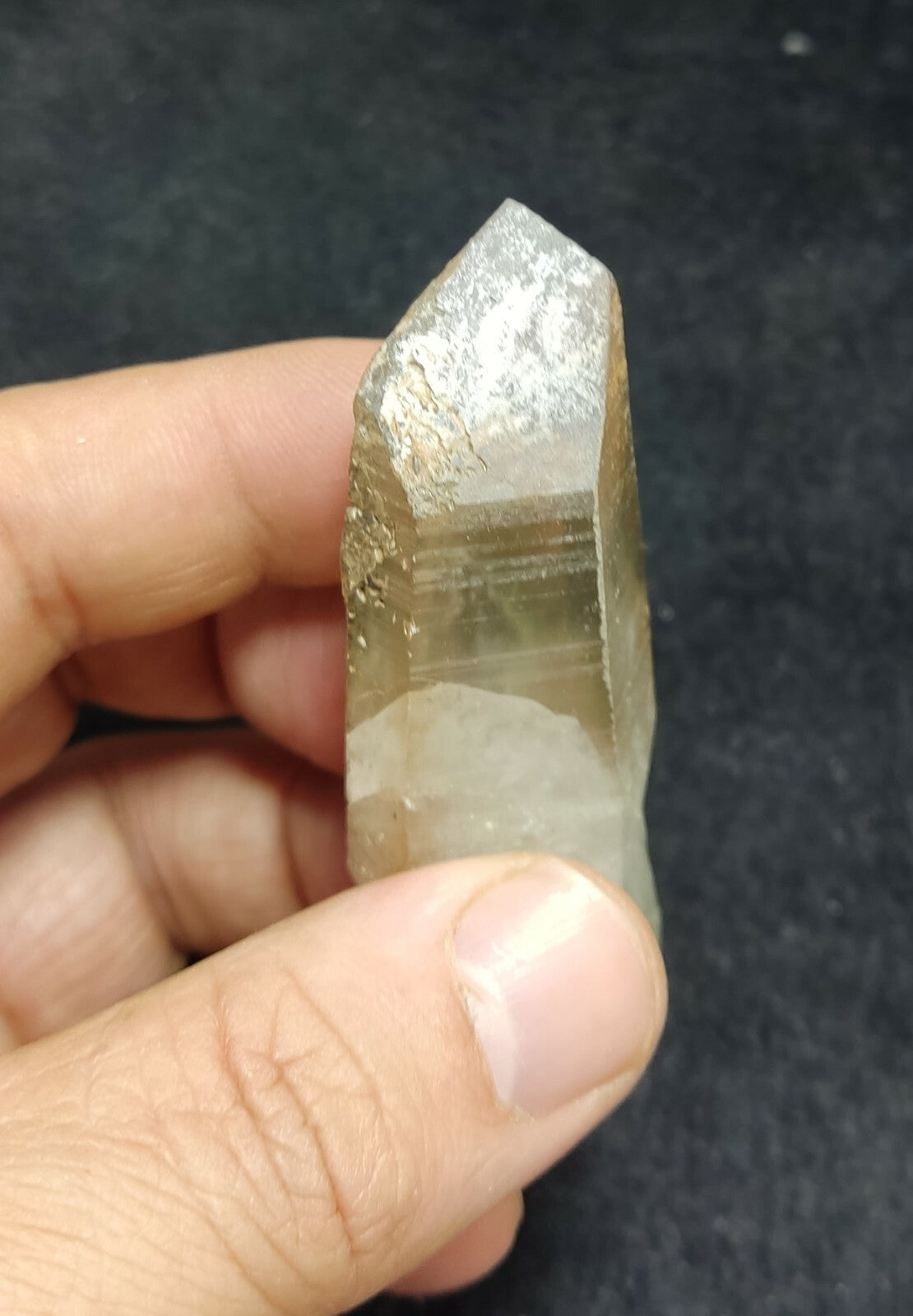 A very Aesthetic Natural beautifully terminated Chlorite Quartz crystal 56 grams