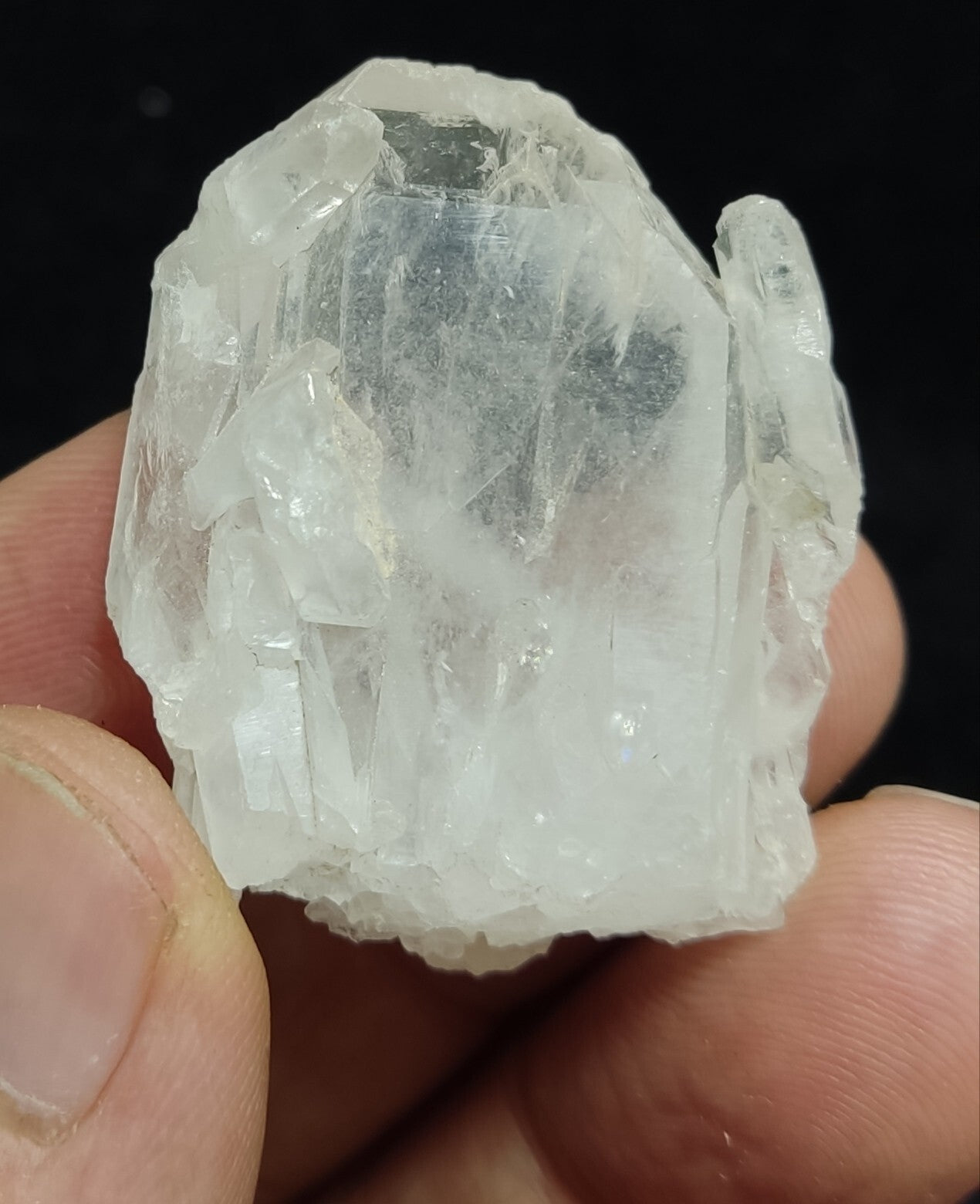 An Aesthetic specimen of faden quartz 20 grams
