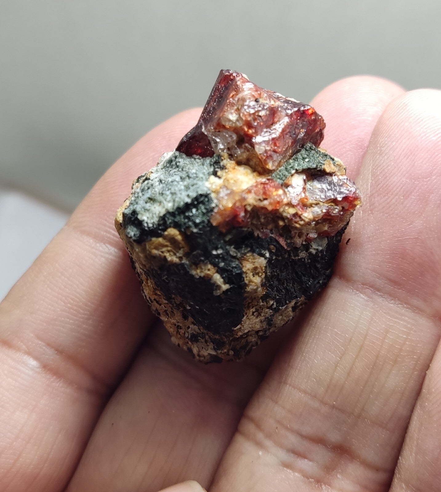 An Aesthetic specimen of zircon crytsal with biotite 29 grams