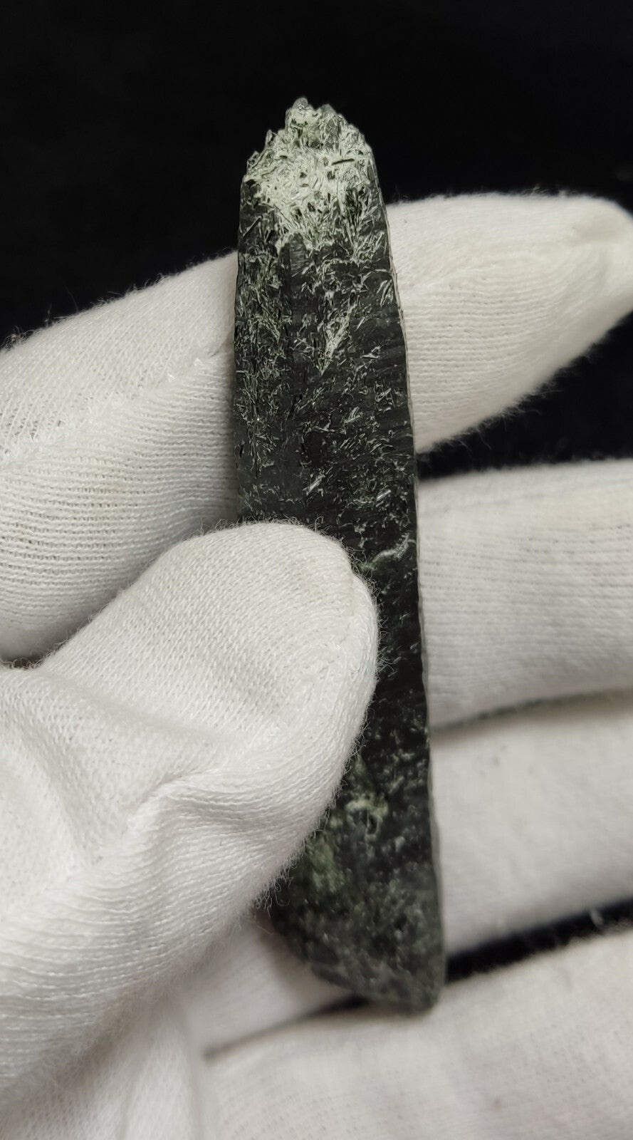 An Aesthetic Natural etched terminated Chlorite Quartz crystal specimen 39 grams