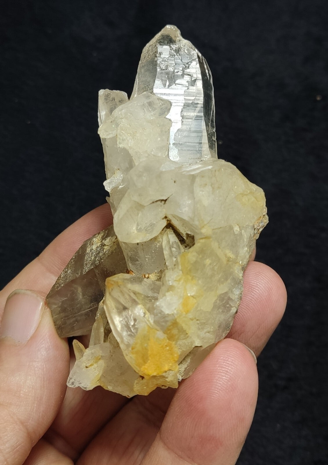 Natural terminated Quartz Crystal 109 grams