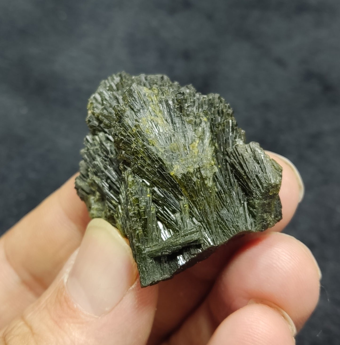 Single natural Epidote Crystal spray formations 39 grams