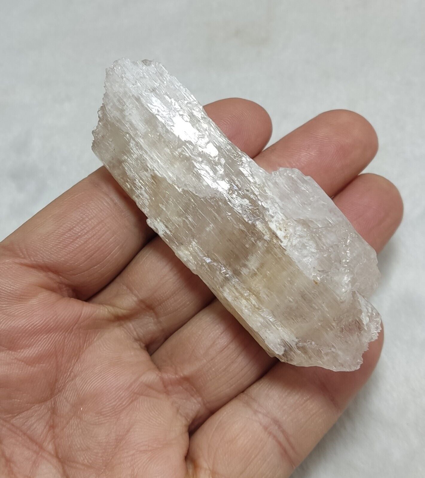 A very Aesthetic Natural fully etched spodumene crystal 107 grams