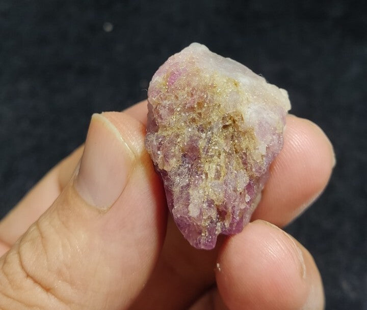 19 grams Highly Tenebrescent Fluorescent Hackmanite Specimen