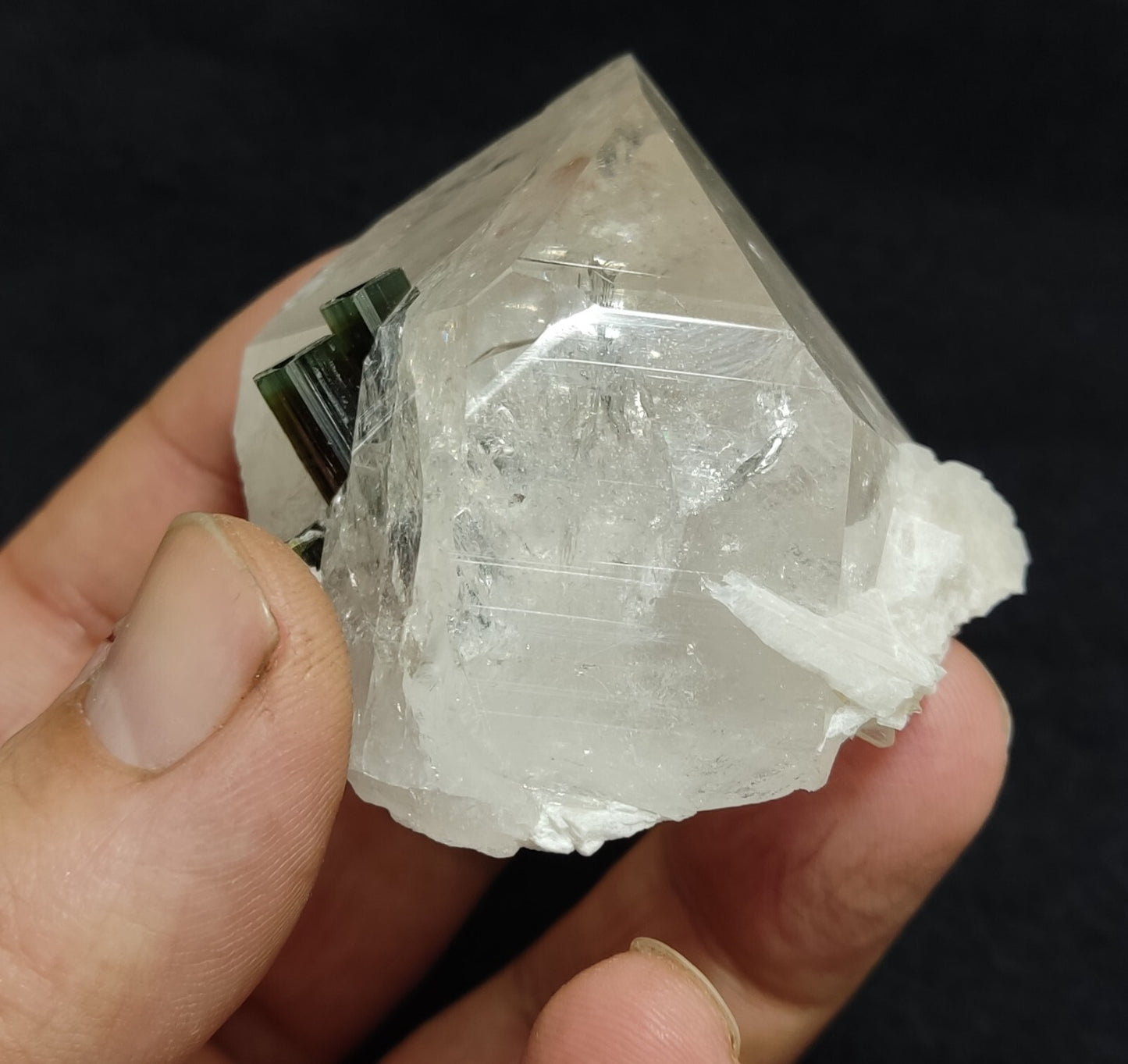 An amazing specimen of green cap Tourmalines on quartz 106 grams