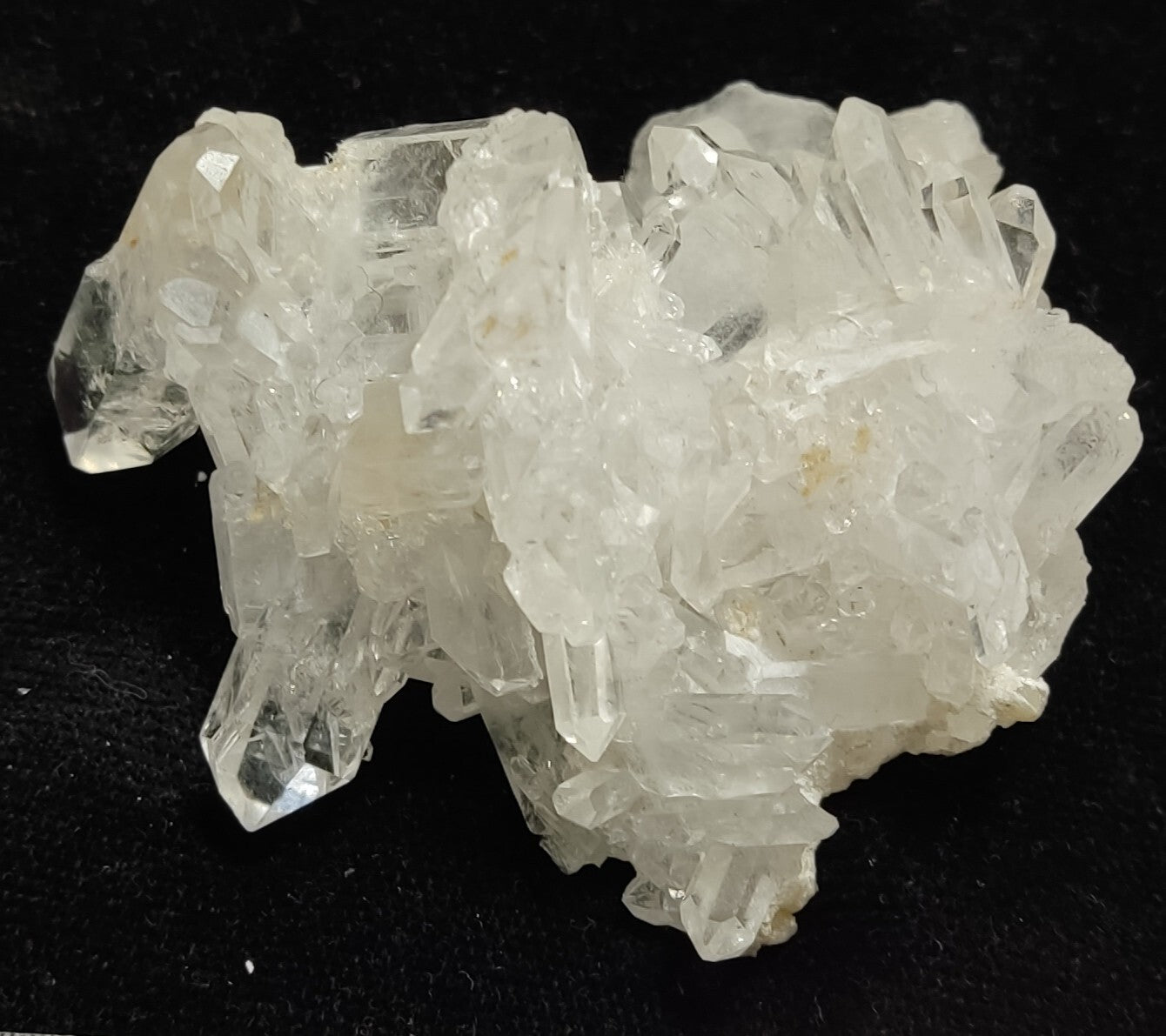 An Aesthetic Natural beautifully terminated Quartz cluster 52 grams