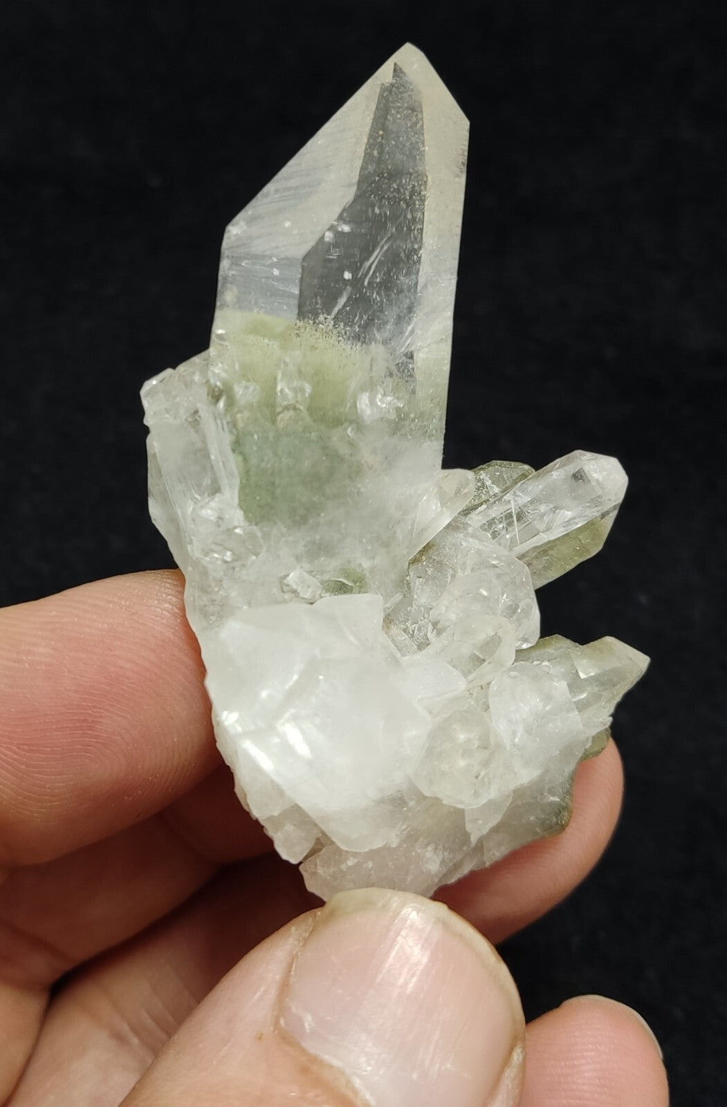 A very Aesthetic Natural beautifully terminated Chlorite Quartz cluster 37 grams