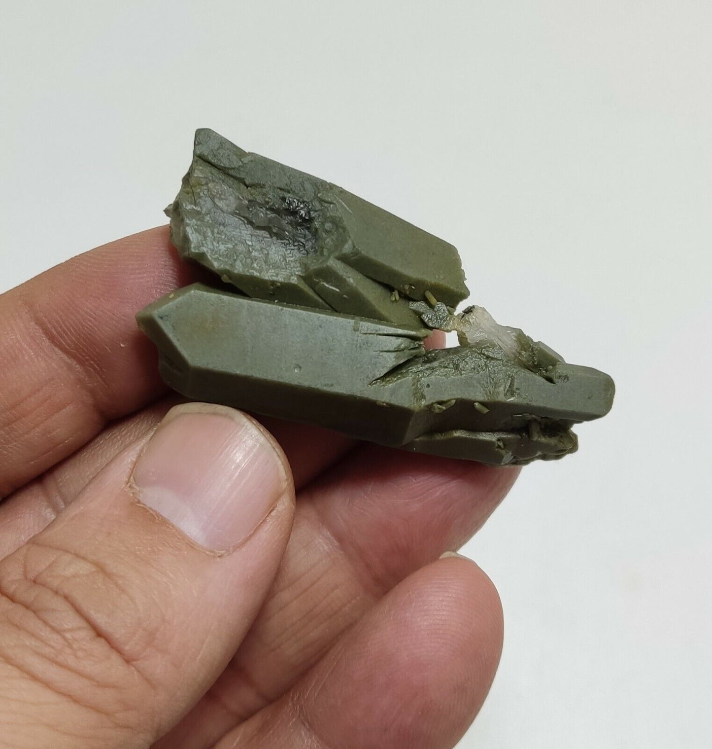 A very Aesthetic Natural beautifully terminated Chlorite Quartz crystal 20 grams