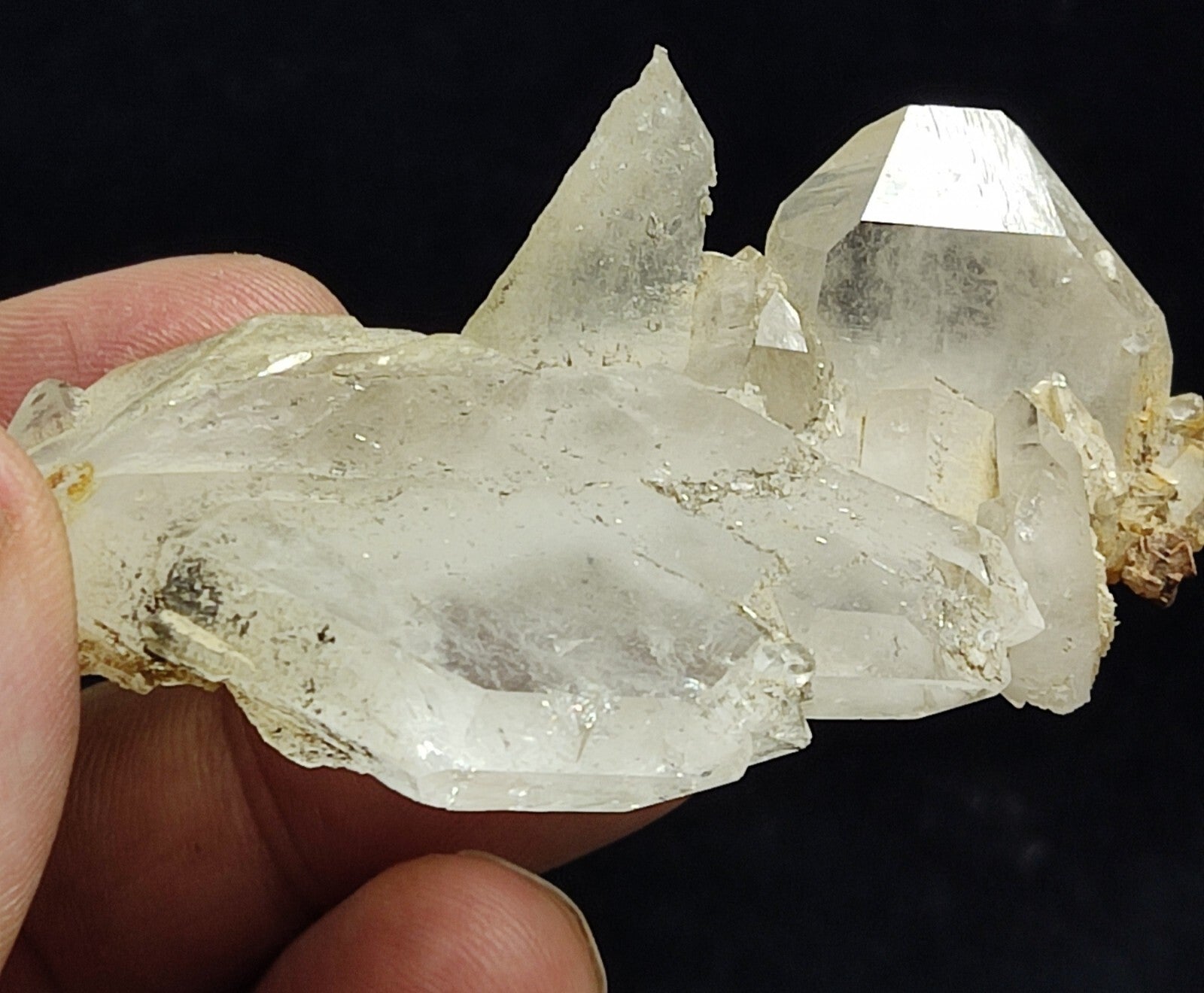 An Aesthetic terminated specimen of Quartz cluster 53 grams