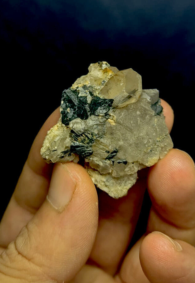 Feden Quartz Hematite Specimen 21 Grams.