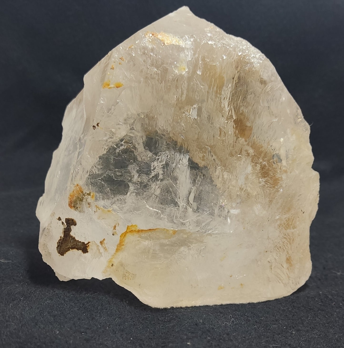 An Aesthetic large specimen of naturally terminated quartz crystal 1530 grams