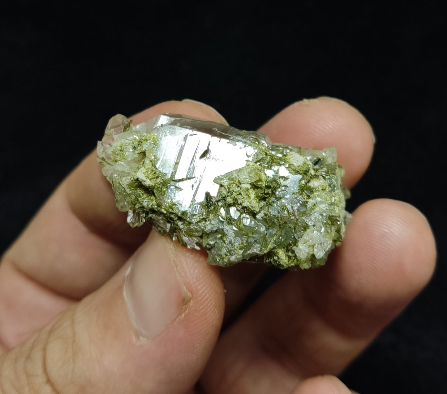 An Aesthetic terminated epidote Quartz specimen 20 grams