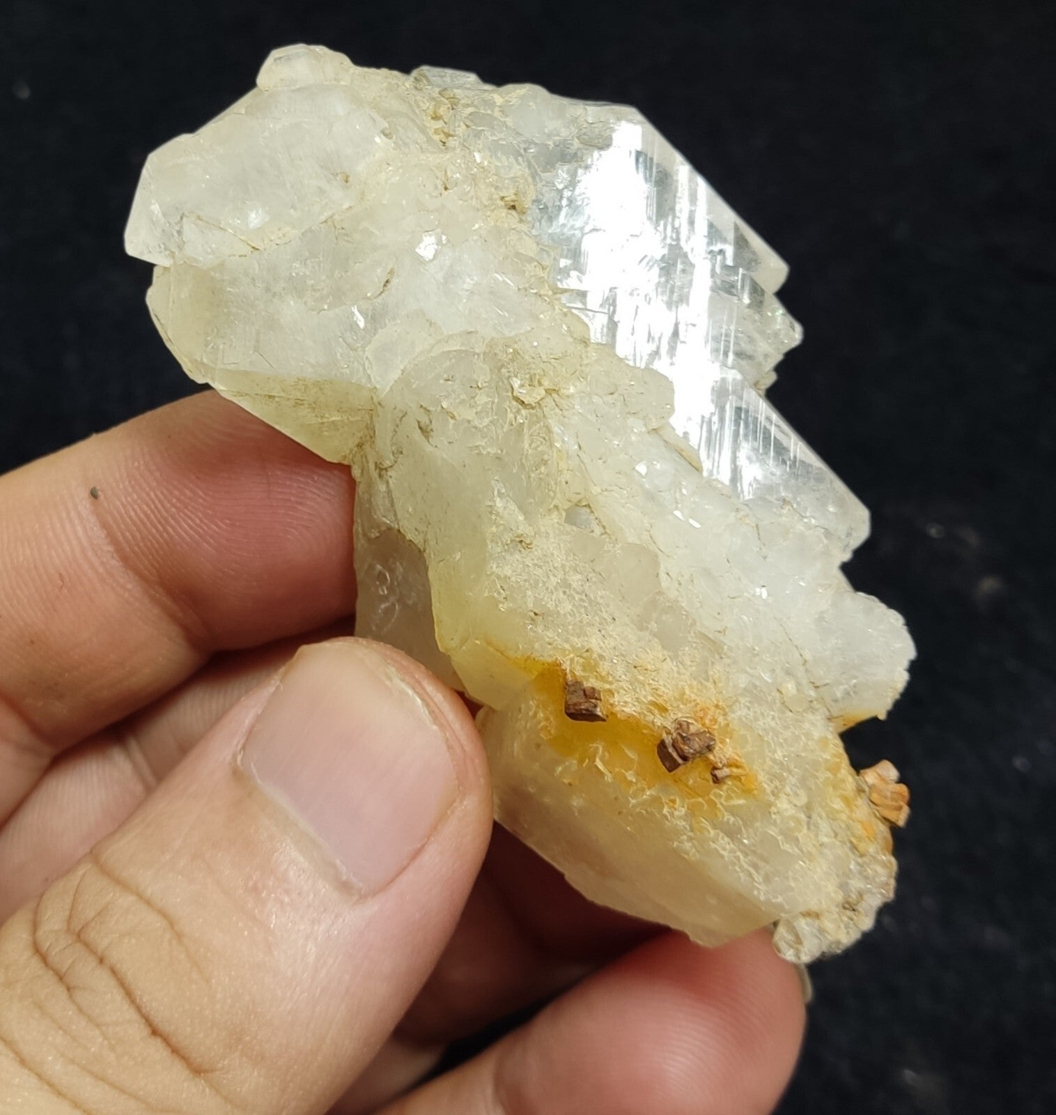 An Aesthetic terminated specimen of Quartz cluster 53 grams