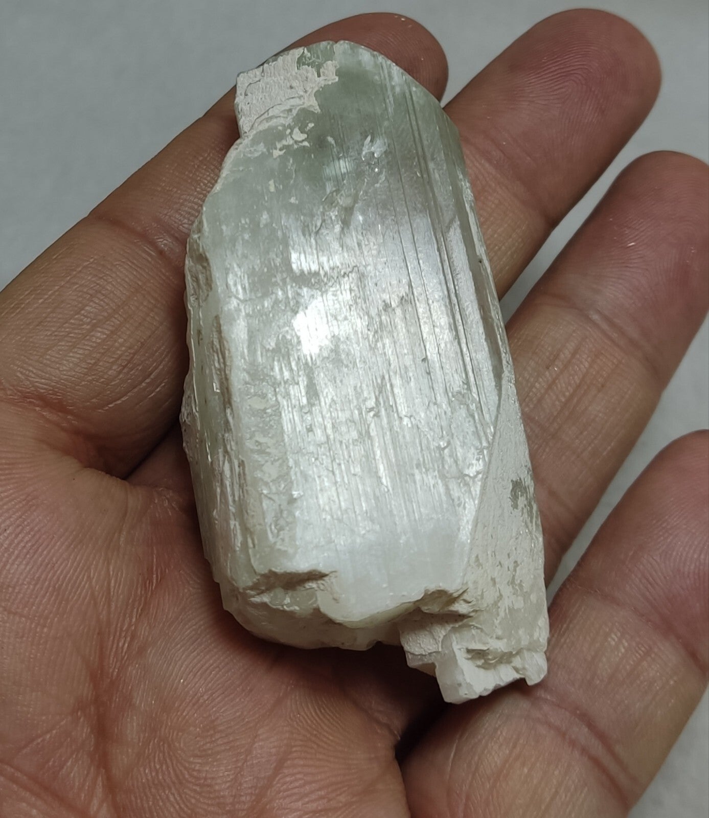 An Aesthetic terminated spodumene floater crystal specimen 92 grams