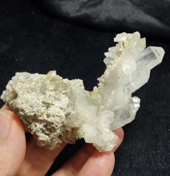Natural quartz Cluster specimen 144 grams