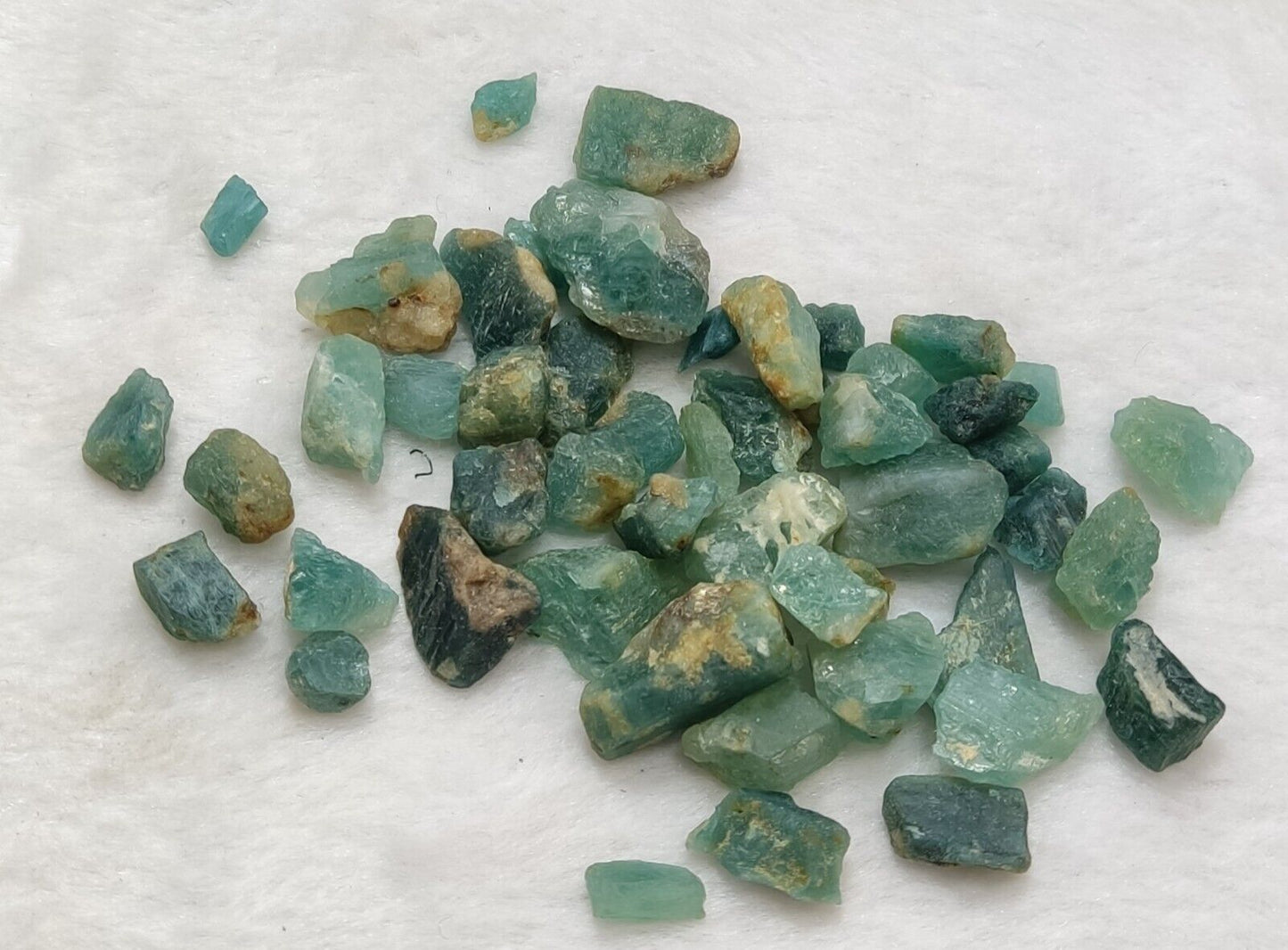 52 grams Rare grandidierite