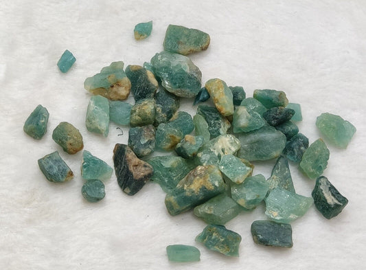 52 grams Rare grandidierite