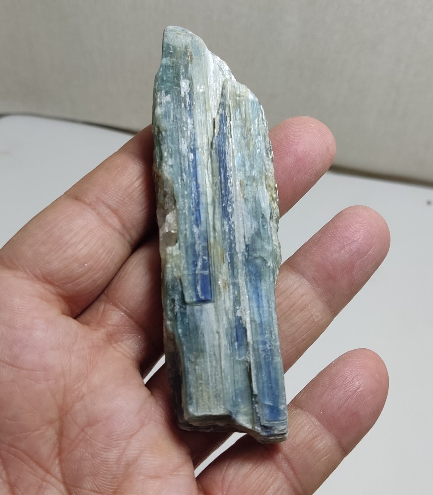 An Aesthetic specimen of blue kyanite crystal 91 grams