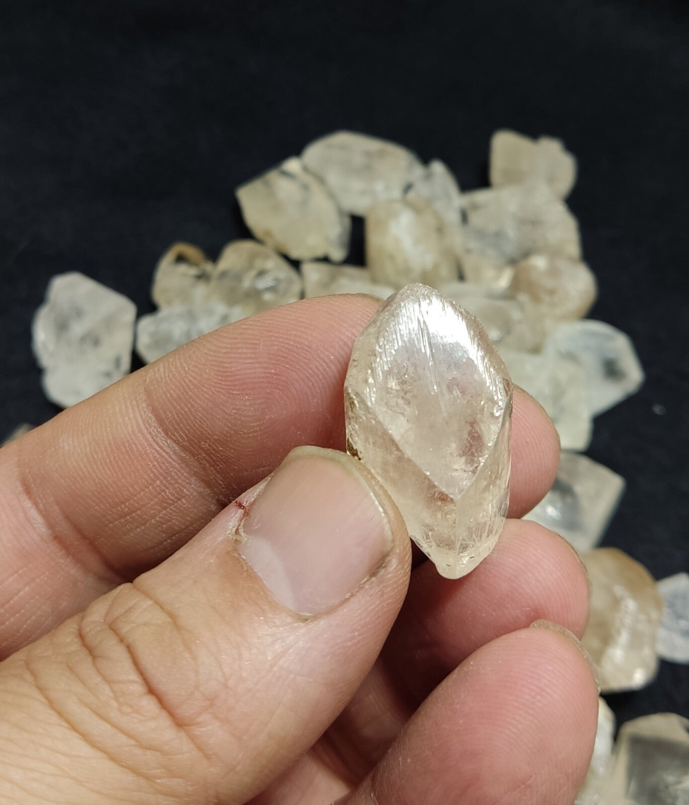 380 grams beautiful terminated Topaz crystals