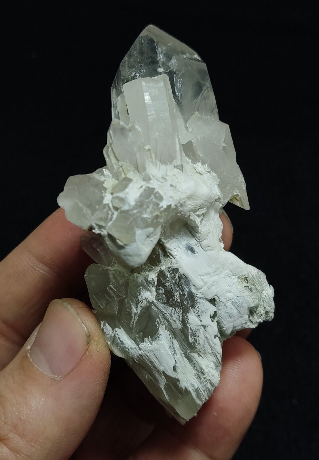 Aesthetic specimen of quartz crystal with unique amphibole inclusion 101 grams