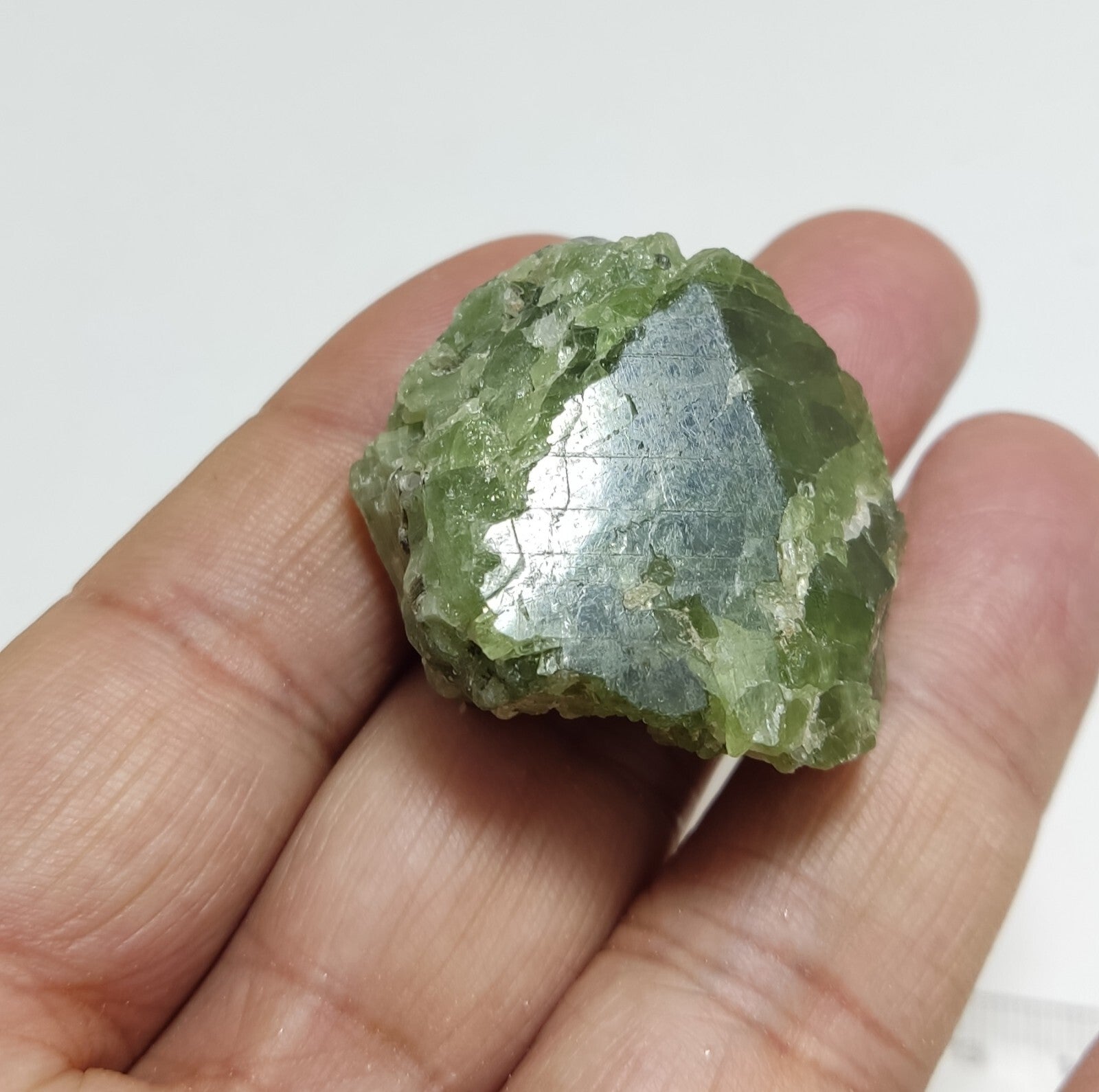 An amazing specimen of diopside crystal 46 grams