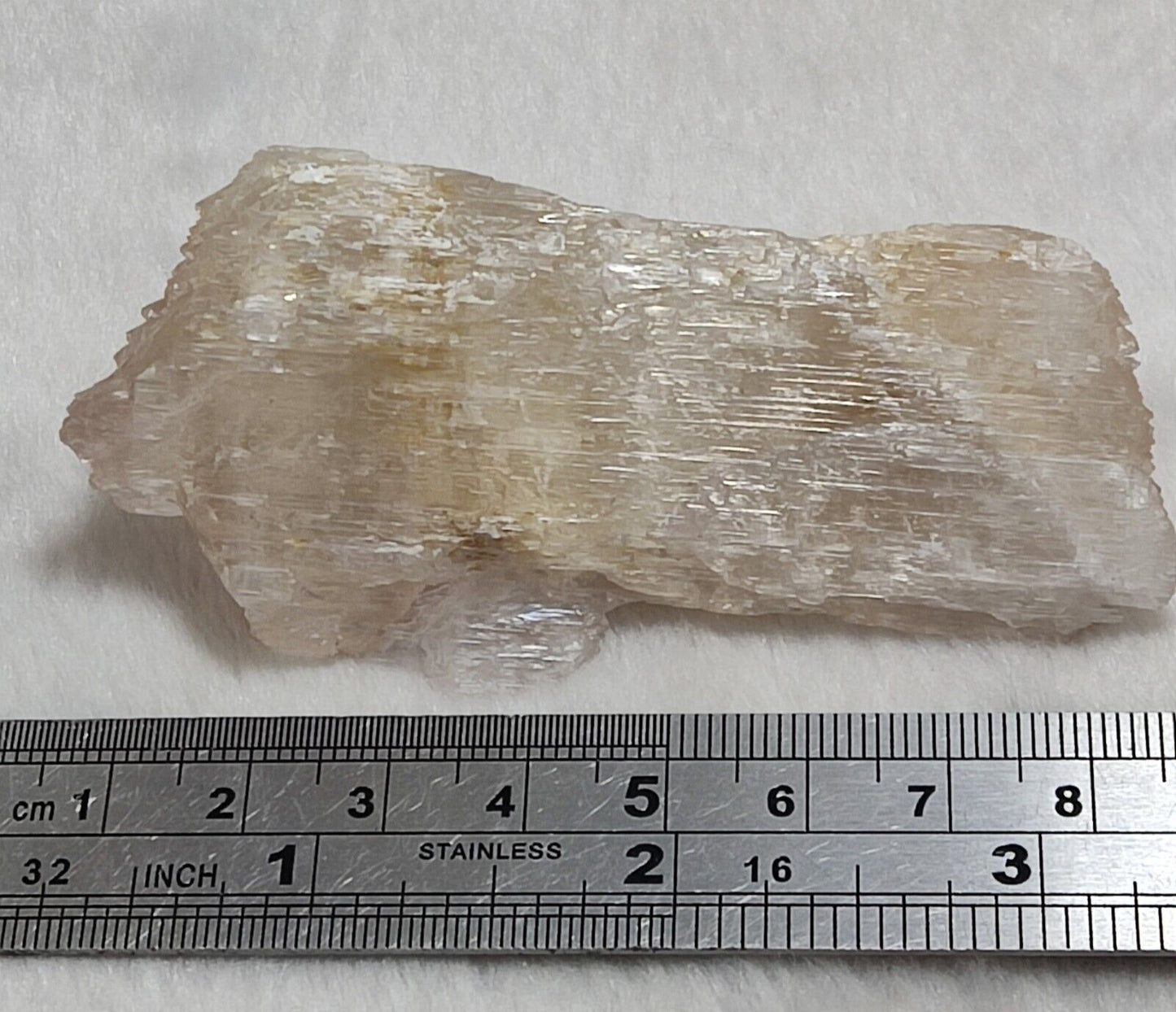 A very Aesthetic Natural fully etched spodumene crystal 107 grams