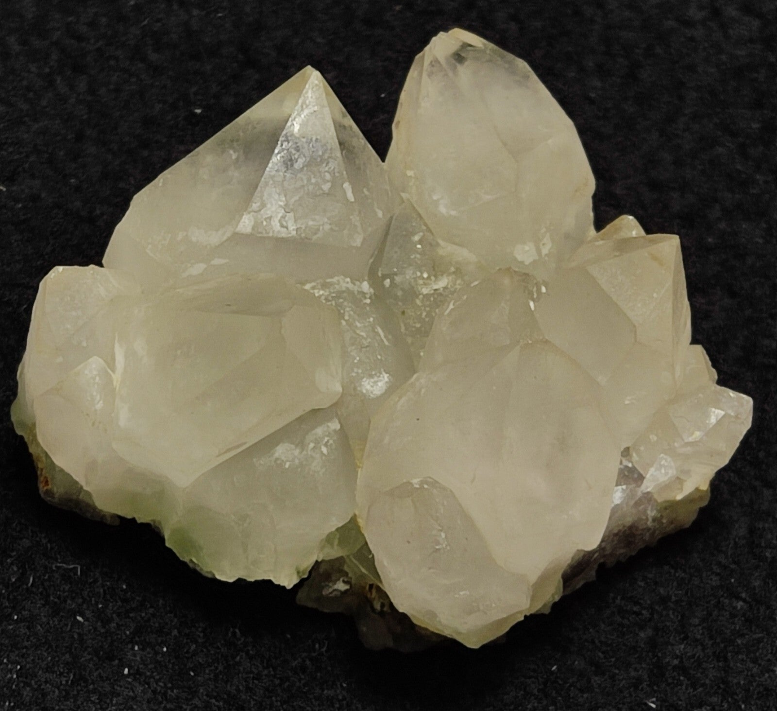 An Aesthetic terminated epidote Quartz specimen 48 grams