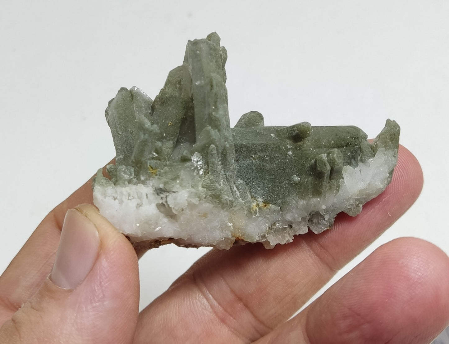 An Aesthetic Natural beautifully terminated Chlorite Quartz specimen 35 grams