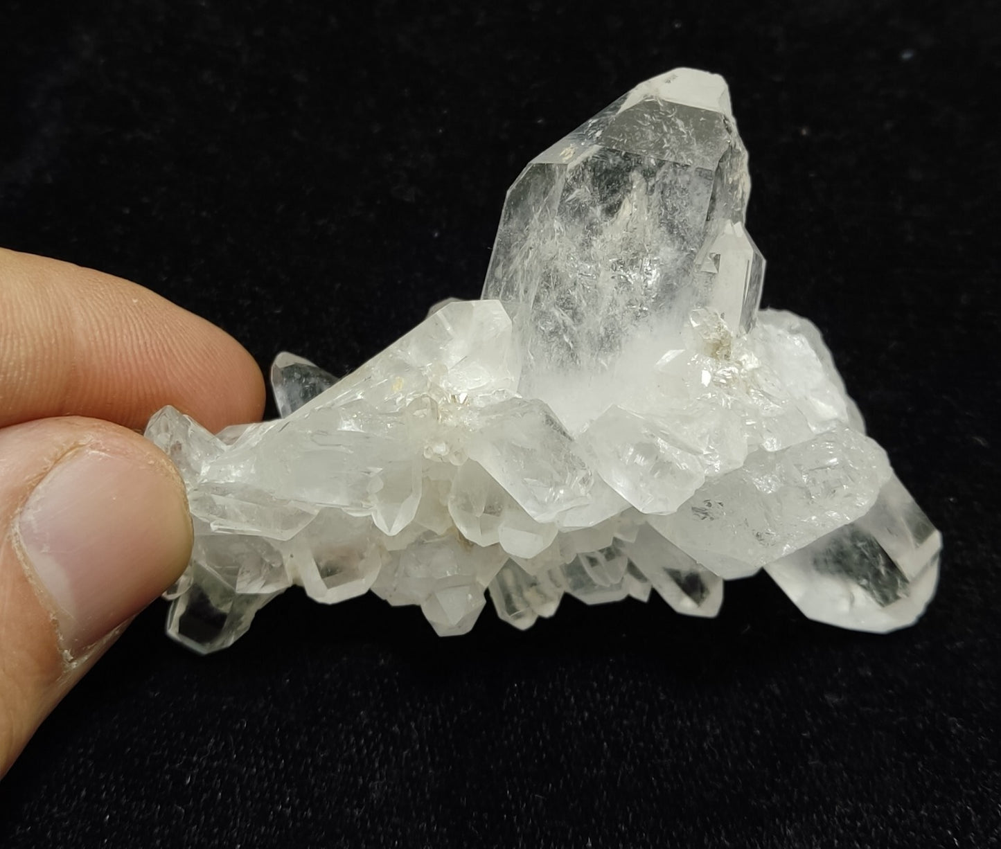 An Aesthetic terminated Quartz cluster 59 grams