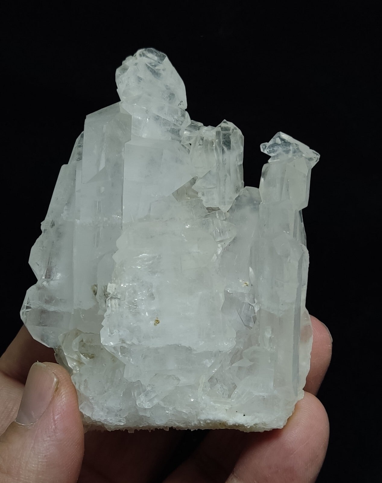 An aesthetic specimen of terminated faden Quartz crystals cluster 197 grams